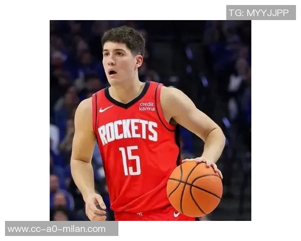 吉莱斯皮上半场三分球五投五中砍下15分4篮板5助攻表现完美无失误